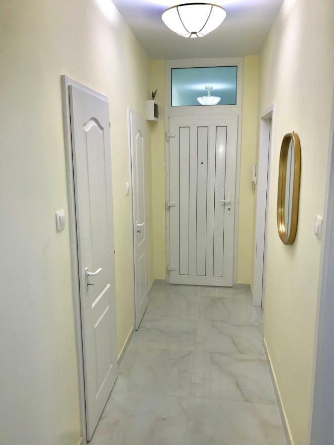 Ella Apartman Debrecen Ngoại thất bức ảnh