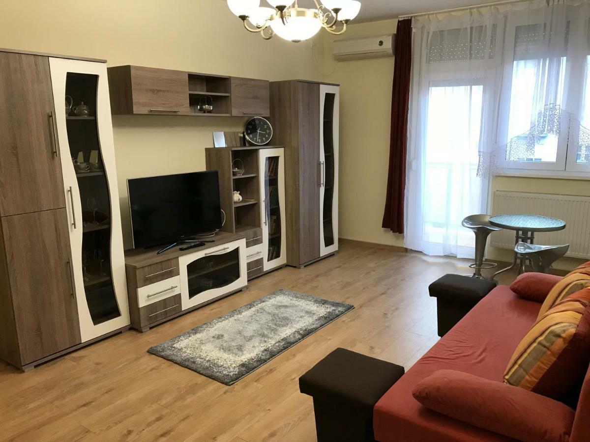 Ella Apartman Debrecen Ngoại thất bức ảnh